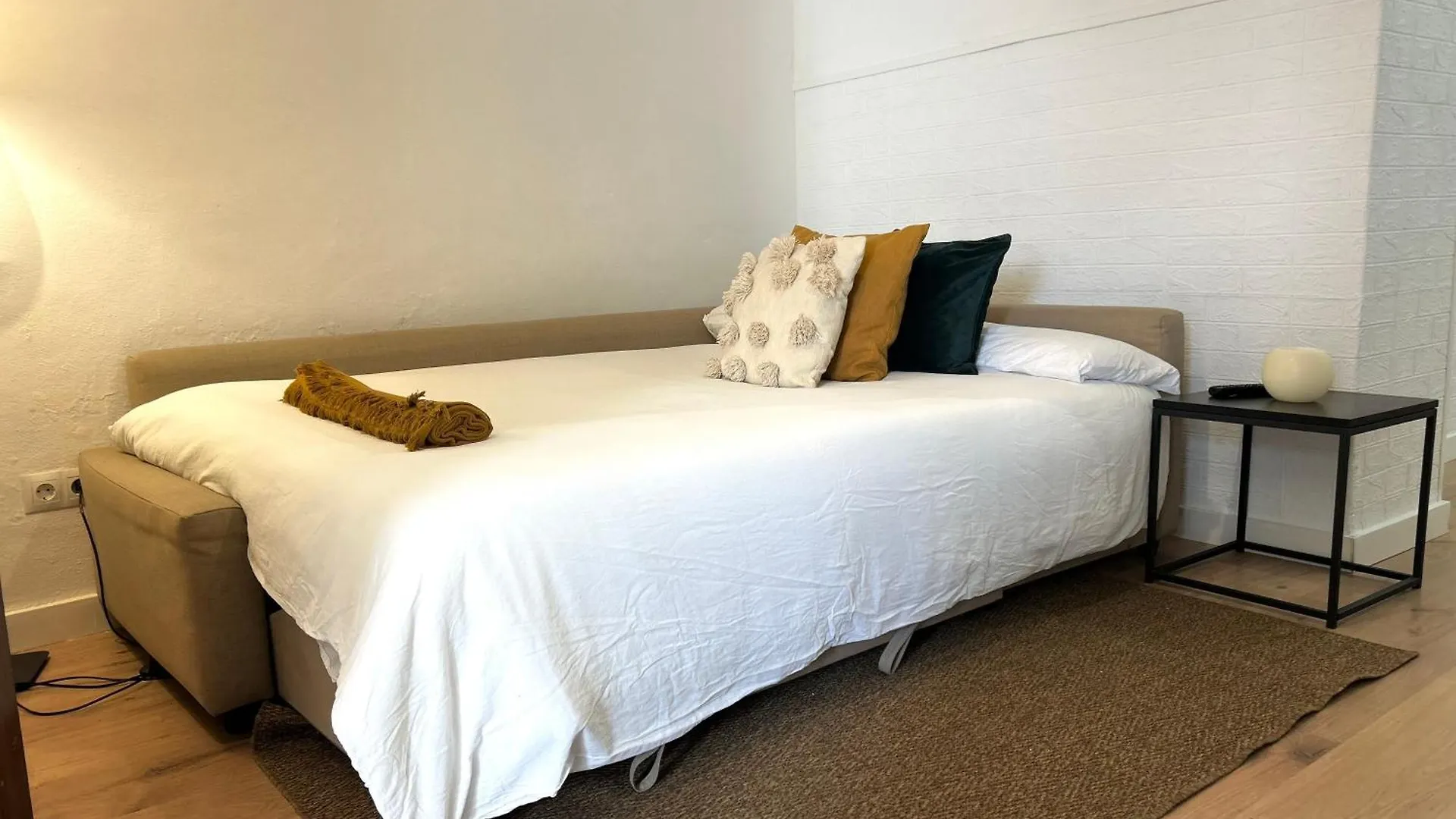 Apartamento Plaza Castilleja de la Cuesta 0*,